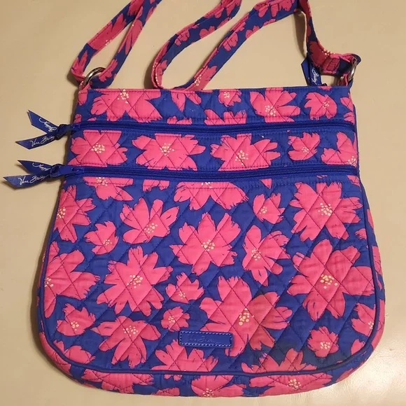 Make an offer. Vera Bradley Art Poppies Shoulder bag - Picture 12 of 12